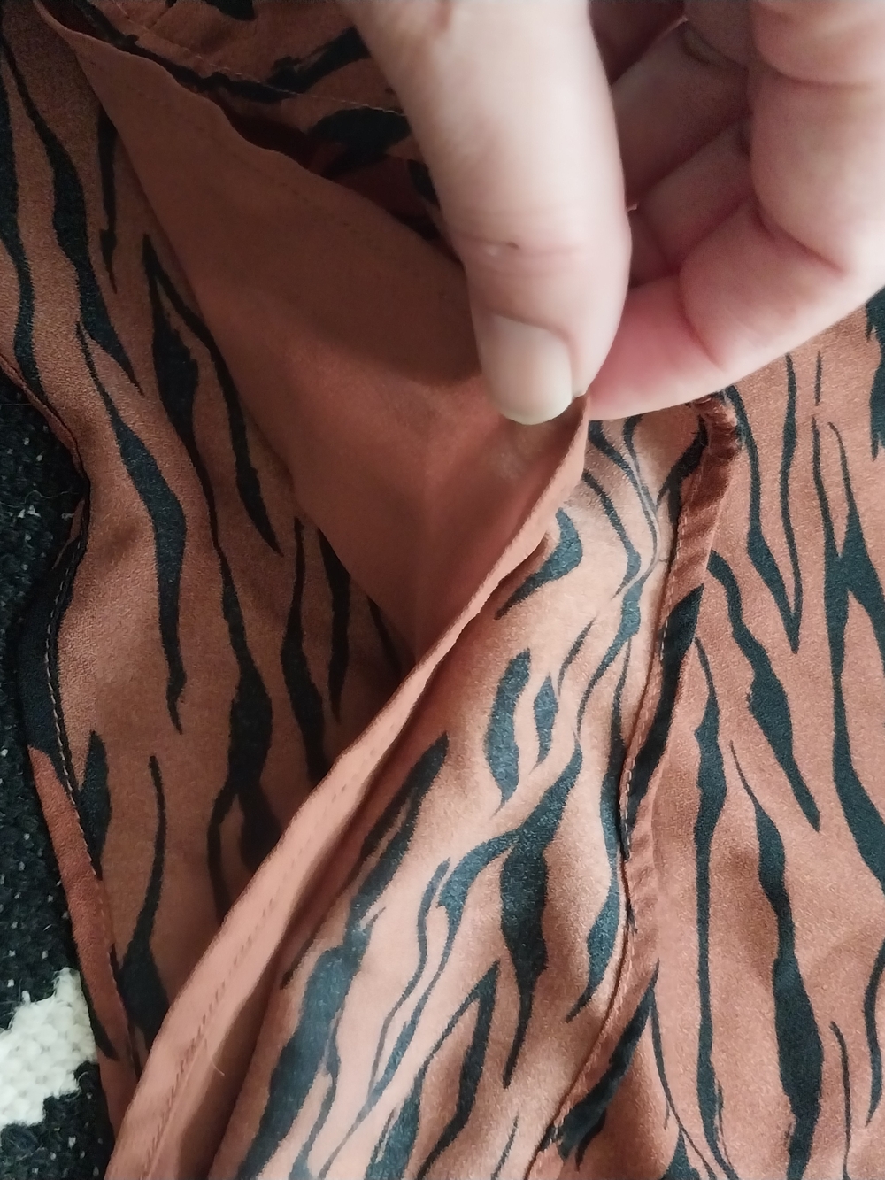 Beautiful Tiger Print V-Neck Cami Tank Top Sz Size M A New Year - Picture 8 of 10